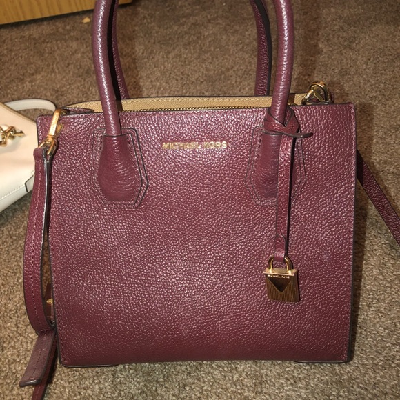 Micheal Kors Hand bag - Picture 2 of 5